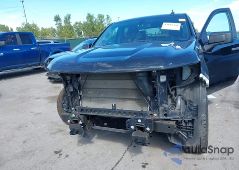 2021 Chevrolet Silverado 1500 z USA, uszkodzony, nr VIN 1GCRYBEF5MZ114540